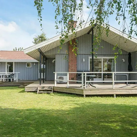 Feriehus Holiday Juelsminde Lv *